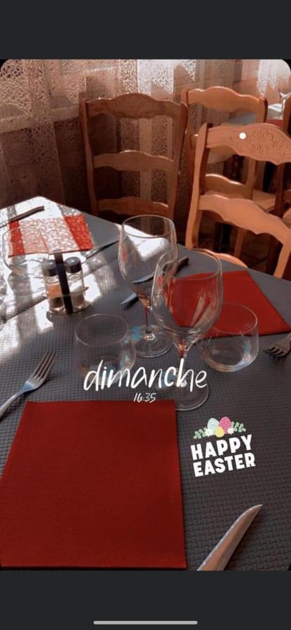 Hotel Restaurant La Renaissance Saint-Cirgues-en-Montagne Екстер'єр фото